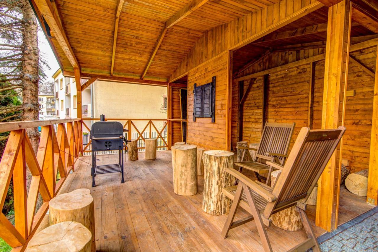 Willa Pod Zegarem - W Cenie Parking, Szybkie Wifi, Duzy Ogrod, Wiata Grilowa! Krynica Zdroj Dış mekan fotoğraf