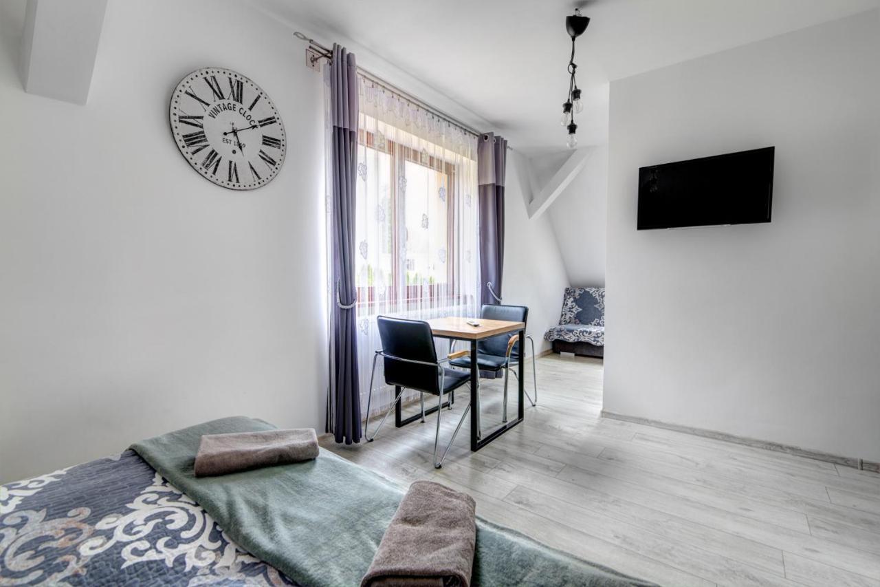 Willa Pod Zegarem - W Cenie Parking, Szybkie Wifi, Duzy Ogrod, Wiata Grilowa! Krynica Zdroj Dış mekan fotoğraf